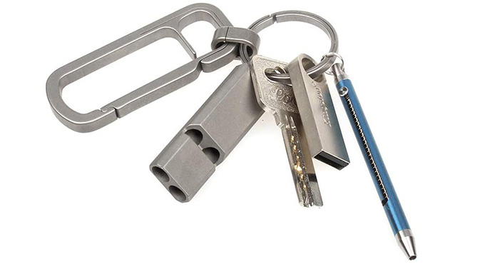 キーホルダーに携帯する爪楊枝