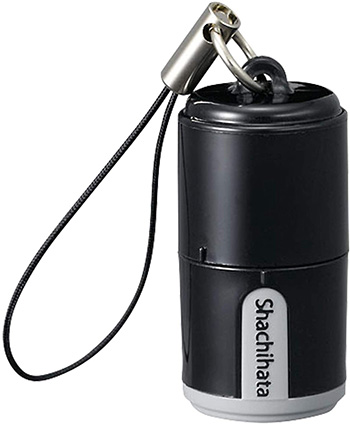 ストラップ付きのコンパクト印鑑